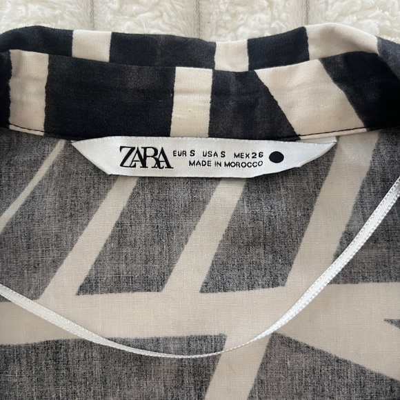 Zara Women’s Black and White Geometric Print Short Sleeve Crop Top Blouse Size S - Picture 5 of 10
